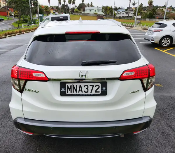 2019 Honda HR-V 1.5 AWD Low kms Carousel 4