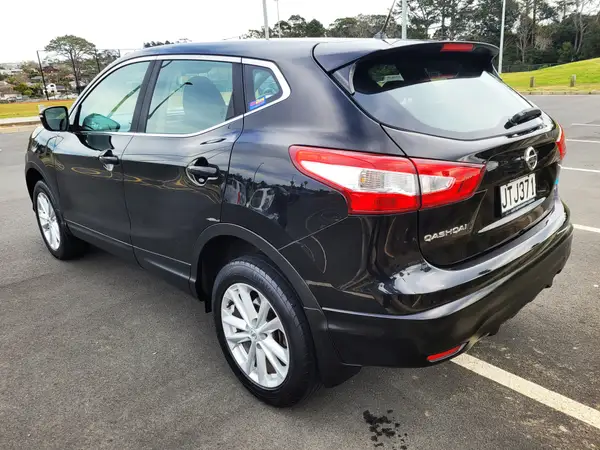 2016 Nissan Qashqai ST 2.0P (NZ) Carousel 5