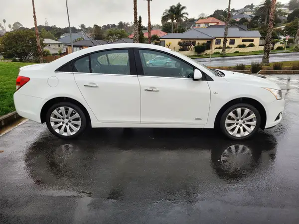 2014 Holden Cruze 1.8 Petrol Z Series Carousel 4