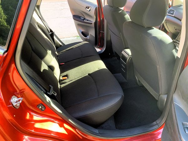 2016 Nissan Pulsar ST Carousel 4