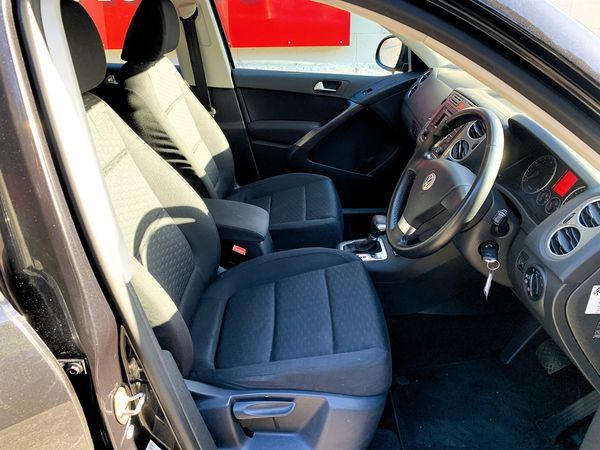 2009 Volkswagen Tiguan Carousel 3