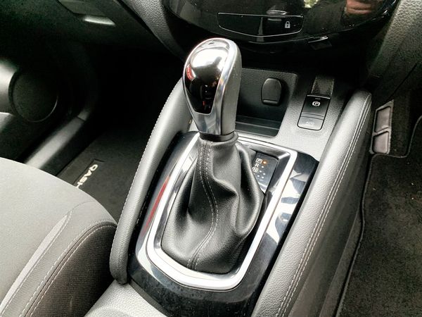 2018 Nissan Qashqai ST 2.0P/CVT Carousel 7