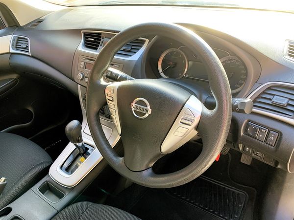 2016 Nissan Pulsar ST Carousel 6