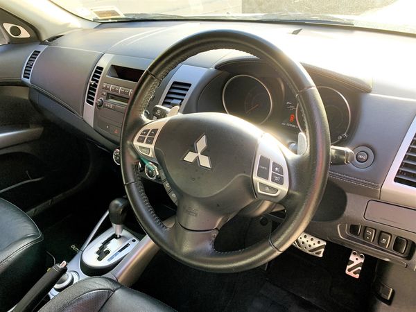2012 Mitsubishi Outlander 2.4 VRX Carousel 3