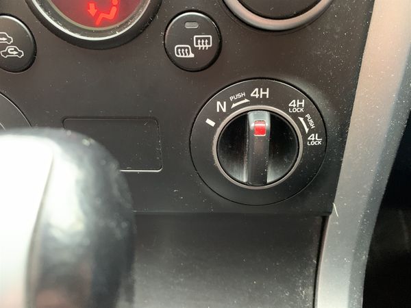 2012 Suzuki Escudo 2.4 XG 4WD Carousel 8