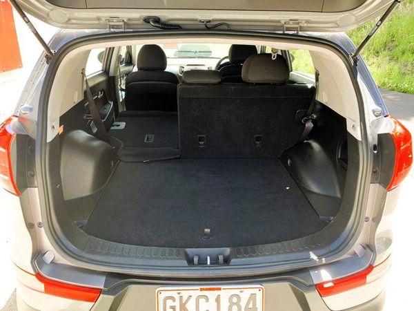 2012 Kia Sportage Carousel 1