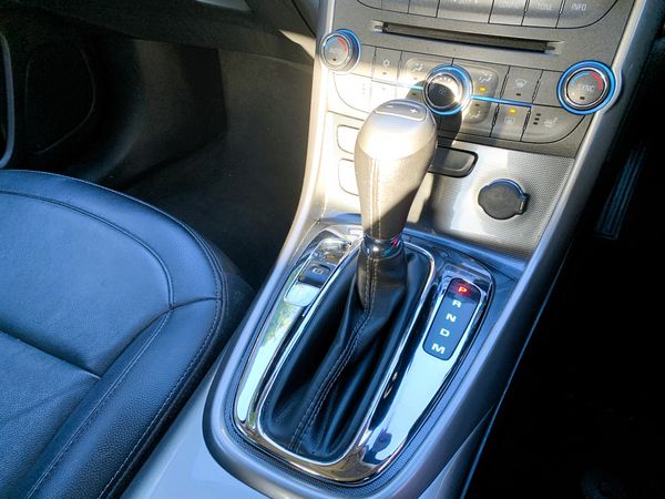 2016 Holden Malibu CDX 2.4P/6AT/SL/4DR Carousel 5