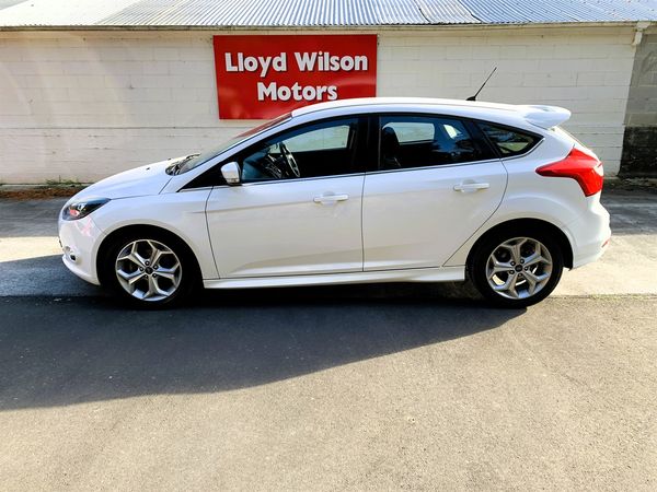 2013 Ford Focus 2.0 SPORT AUTO HATCH Carousel 17