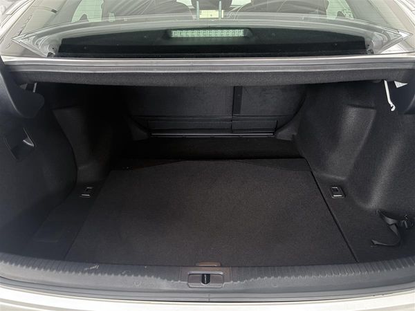 2019 Lexus IS 300h Hybrid,Blind spot, RADAR CRUISE Carousel 7