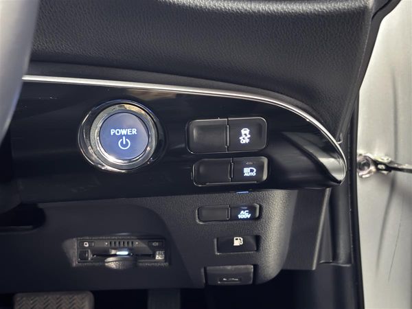 2021 Toyota Prius 1.8 S,Radar Cruise,Reverse Camera Carousel 14