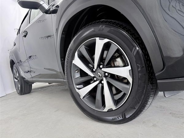 2019 Lexus NX 300h 4WD,SunRoof,Version L,Vented seats Carousel 6