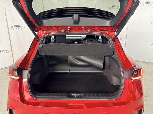2025 Lexus LBX RELAX AWD HYBRID,Eletric boot Carousel 7