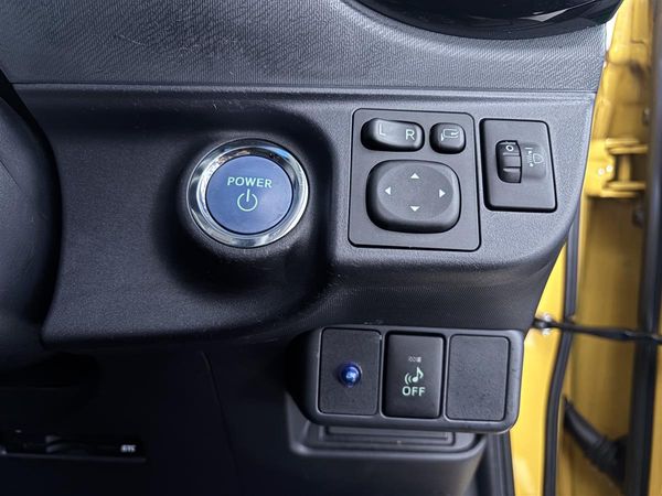 2015 Toyota Aqua X-URBAN , PUSH START,ALLOYS Carousel 14