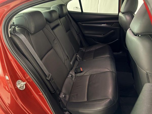 2020 Mazda 3 2.0,Leather,60 camera,BSM ,HUD Carousel 8