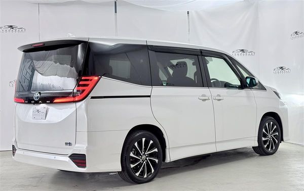 2023 Toyota Noah S-Z HYBRID Heated Seats,Radar Cruise Carousel 5