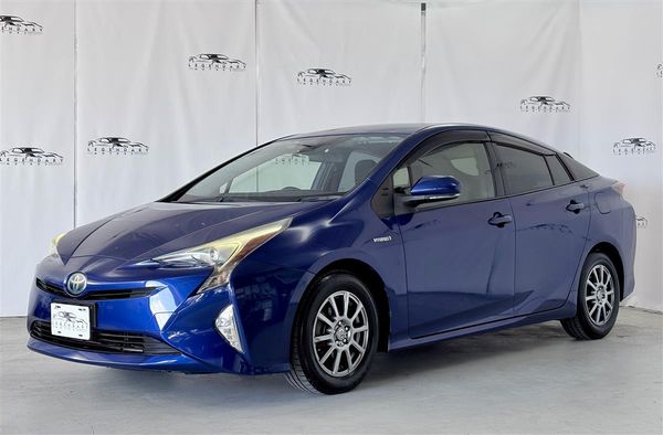 2015 Toyota Prius 1.8S Reverse Camera,Radar cruise Carousel 2