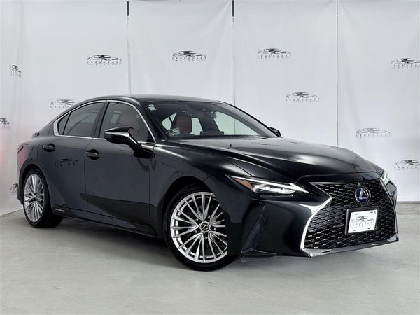 2021 Lexus IS 300h Limited,Hybrid,Carplay,360 Camera