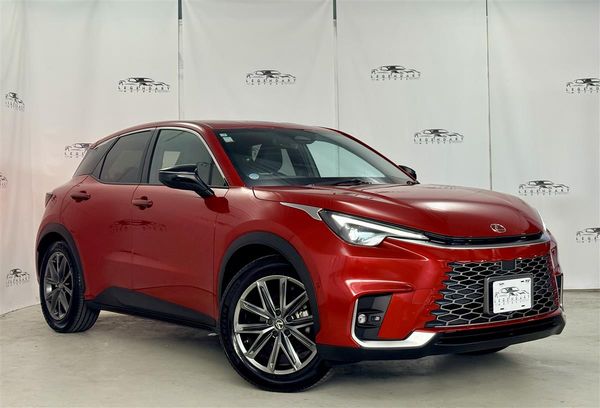 2025 Lexus LBX RELAX AWD HYBRID,Eletric boot