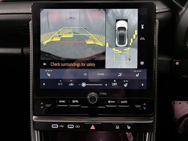 2025 Lexus LBX RELAX AWD HYBRID,Eletric boot Carousel 16