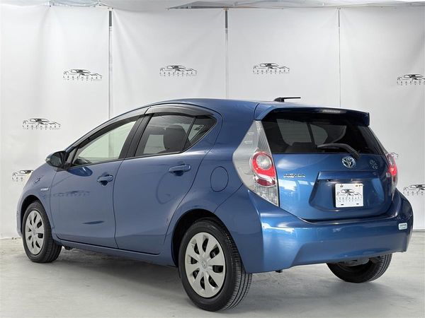 2012 Toyota Aqua HYBRID S,Push start,Service history Carousel 3