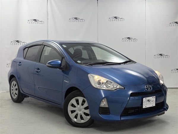 2012 Toyota Aqua HYBRID S,Push start,Service history