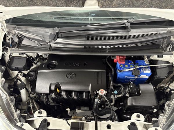 2017 Toyota Yaris GR Sport,LED Beam,5 Speed manual Carousel 19