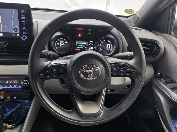2020 Toyota Yaris 1.5 HYBRID Z,360 Camera,Low km Carousel 10
