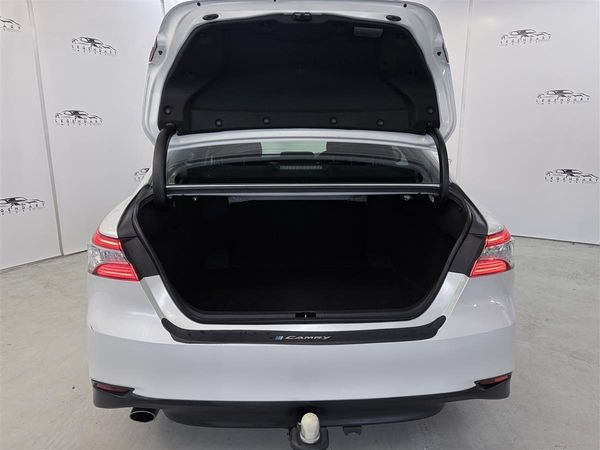 2017 Toyota Camry 2.5G Hybrid,ACC,BSM,Eletric seat Carousel 7