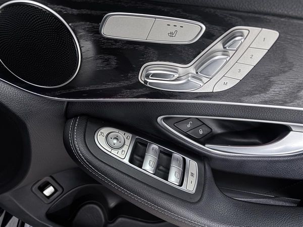 2018 Mercedes-Benz C 200 Hybrid,AMG LINE,Reverse Camera Carousel 12
