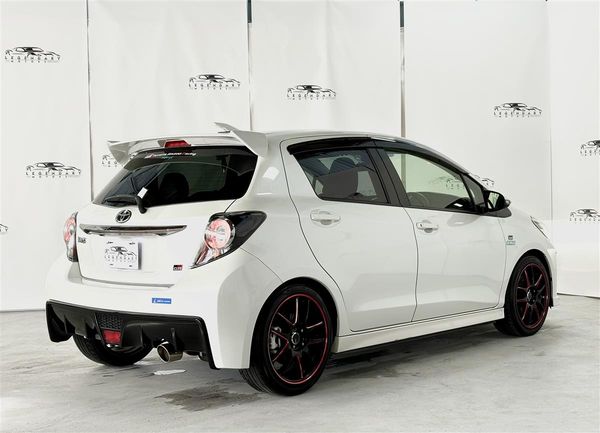 2017 Toyota Yaris GR Sport,LED Beam,5 Speed manual Carousel 3
