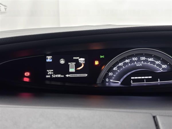2016 Toyota Estima Aeras Premium,4WD,Hybrid,Full leather,low km Carousel 15