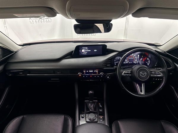 2020 Mazda 3 2.0,Leather,60 camera,BSM ,HUD Carousel 9