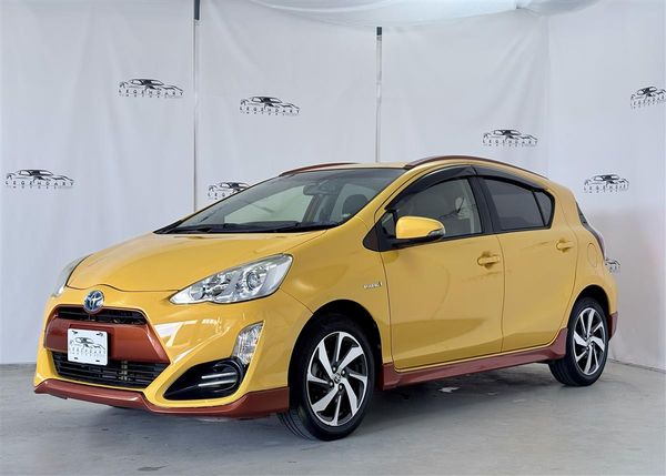 2015 Toyota Aqua X-URBAN , PUSH START,ALLOYS Carousel 2
