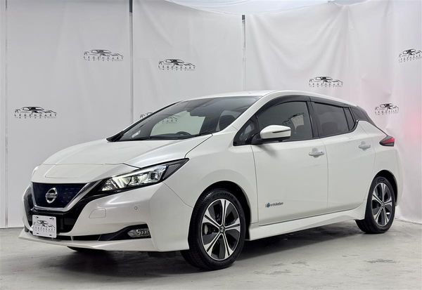 2020 Nissan Leaf 360 camera,SOH 84.90%,CARPLAY Carousel 2