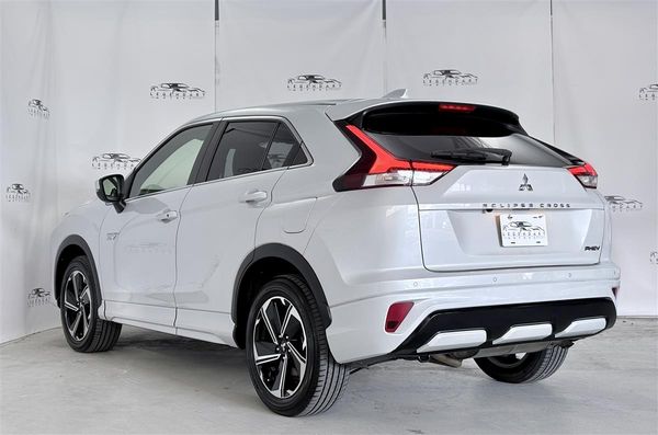 2020 Mitsubishi Eclipse Cross PHEV 4WD,360 camera,HUD,CARPLAY Carousel 3