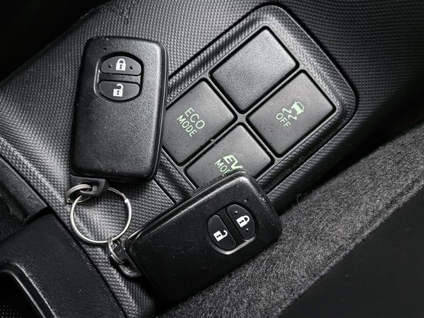 2015 Toyota Aqua X-URBAN , PUSH START,ALLOYS Carousel 18
