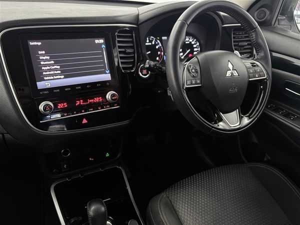 2020 Mitsubishi Outlander XLS,4WD,7 seaters,Carplay,BSM Carousel 16