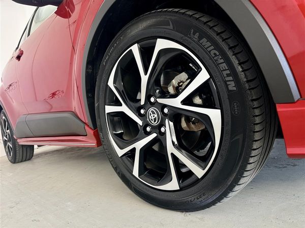 2020 Toyota C-HR 1.8G Hybrid, 360 Camera, Carplay Carousel 6