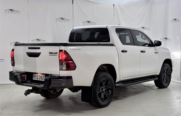 2019 Toyota Hilux SR5 Cruiser,2WD,NZ NEW,tow bar Carousel 5