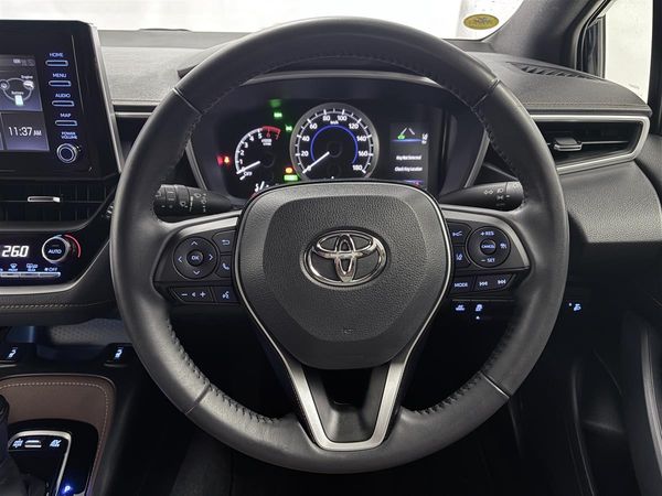 2020 Toyota Corolla SPORT 1.8G HYBRID Premium Leather Carousel 11