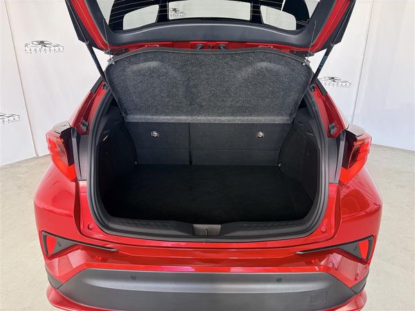 2020 Toyota C-HR 1.8G Hybrid, 360 Camera, Carplay Carousel 7