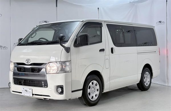 2021 Toyota Hiace GL 2.8 diesel, 6 SEATERS,Service history Carousel 2