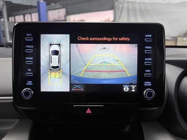 2020 Toyota Yaris 1.5 HYBRID Z,360 Camera,Low km Carousel 16