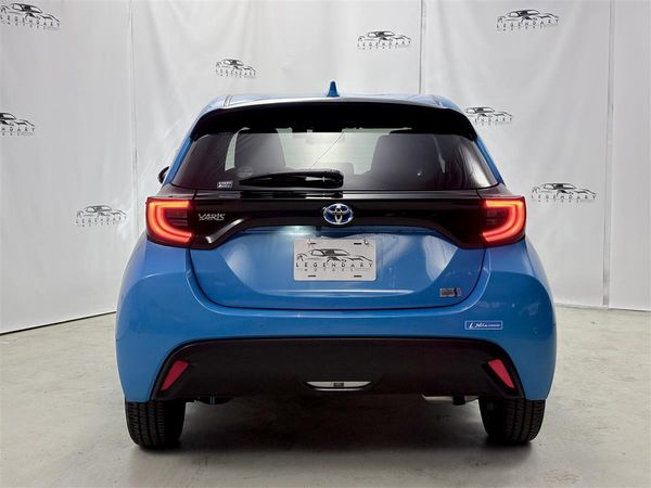 2020 Toyota Yaris 1.5 HYBRID Z,360 Camera,Low km Carousel 4