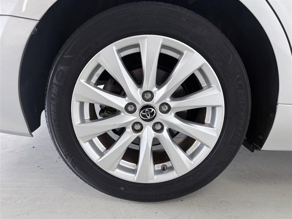 2019 Toyota Camry 2.5G Hybrid ACC/PCS/BSM 42283 km Carousel 6