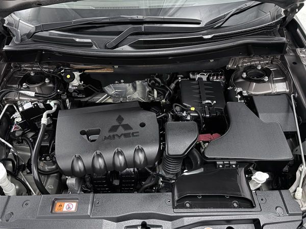 2020 Mitsubishi Outlander 4WD,360 camera,7 Seaters,33824 KM Carousel 19