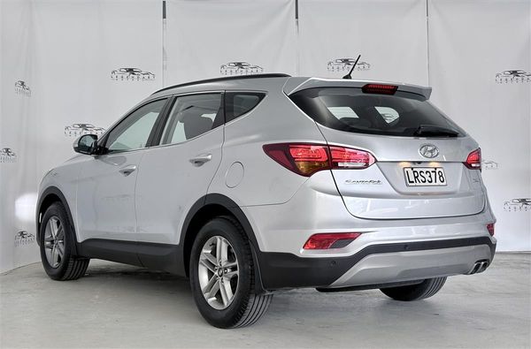 2018 Hyundai Santa Fe DM 2.2D 7seaters,Carplay,4WD Carousel 3