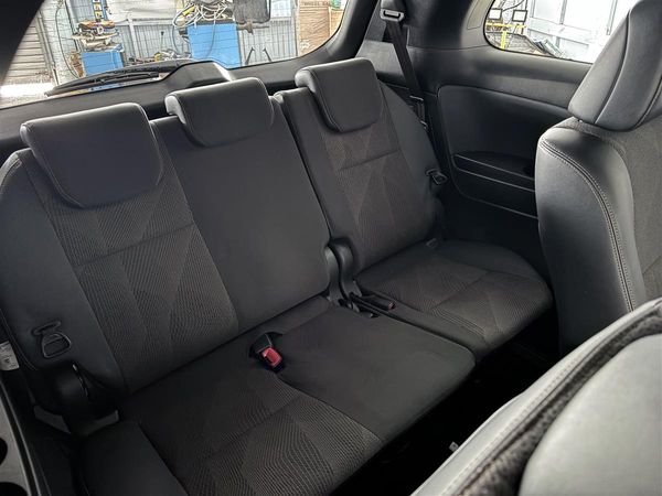 2016 Toyota Estima Aeras Premium,4WD,Hybrid,Full leather,low km Carousel 9