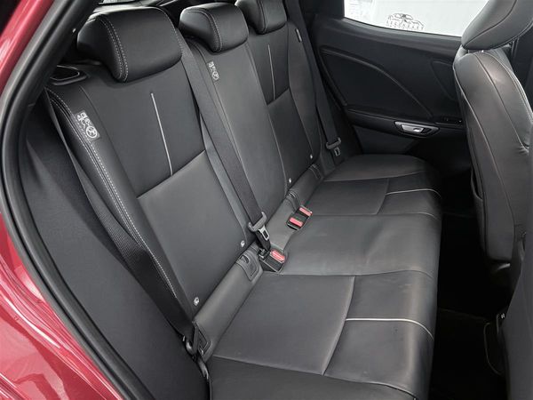 2025 Lexus LBX RELAX AWD HYBRID,Eletric boot Carousel 8