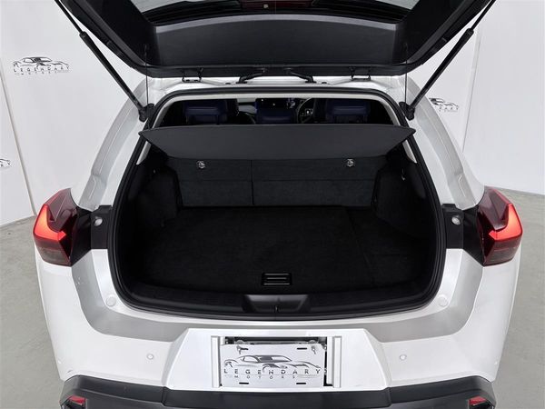 2019 Lexus UX 250h hybrid,Eletric Seat,BSM,360 camera Carousel 7